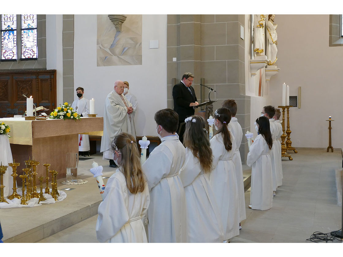 Feier der 1. Heiligen Kommunion in Sankt Crescentius (Foto: Karl-Franz Thiede)